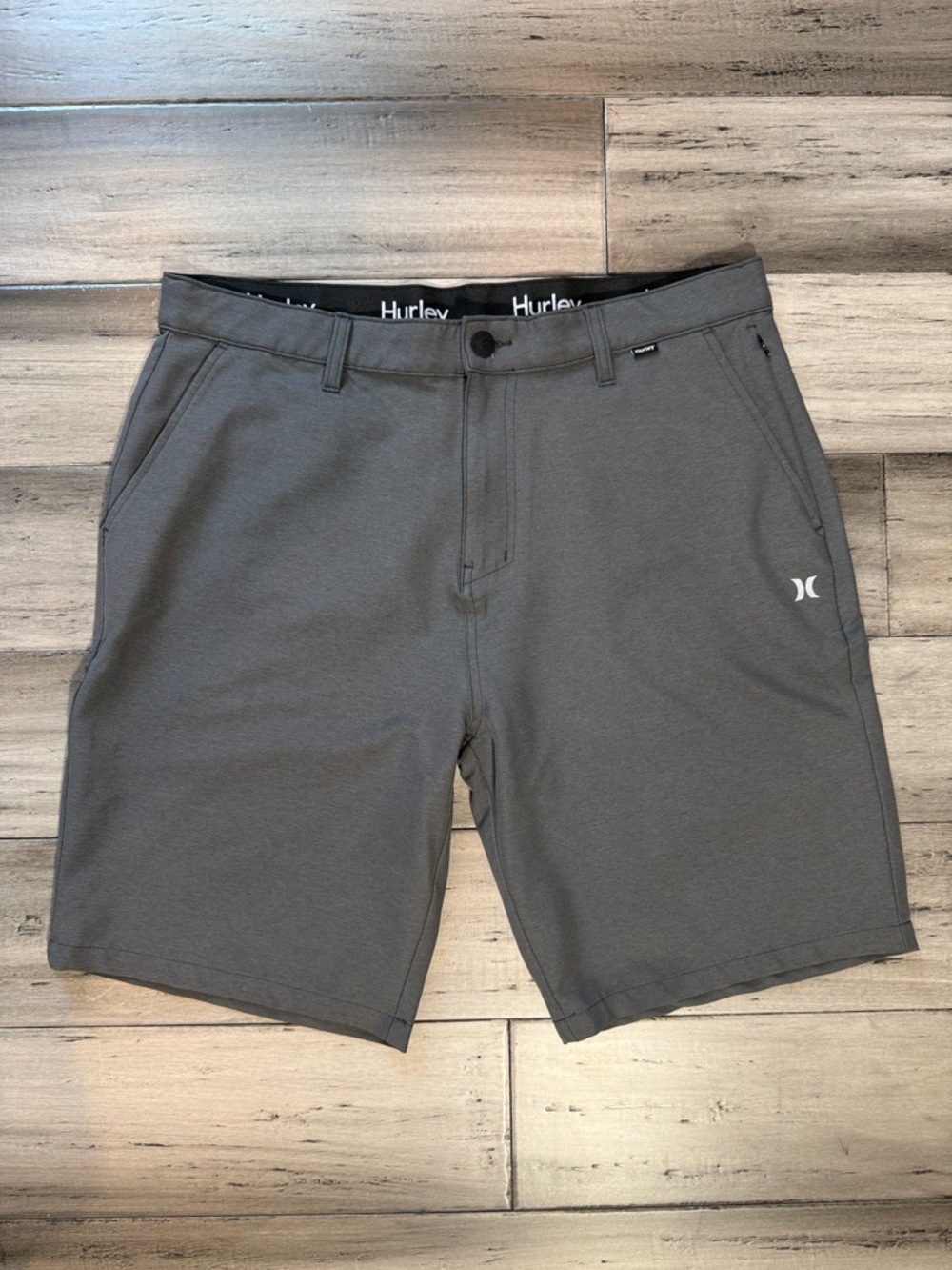 NWOT Hurley Men’s Gray Tech Flat Front Shorts